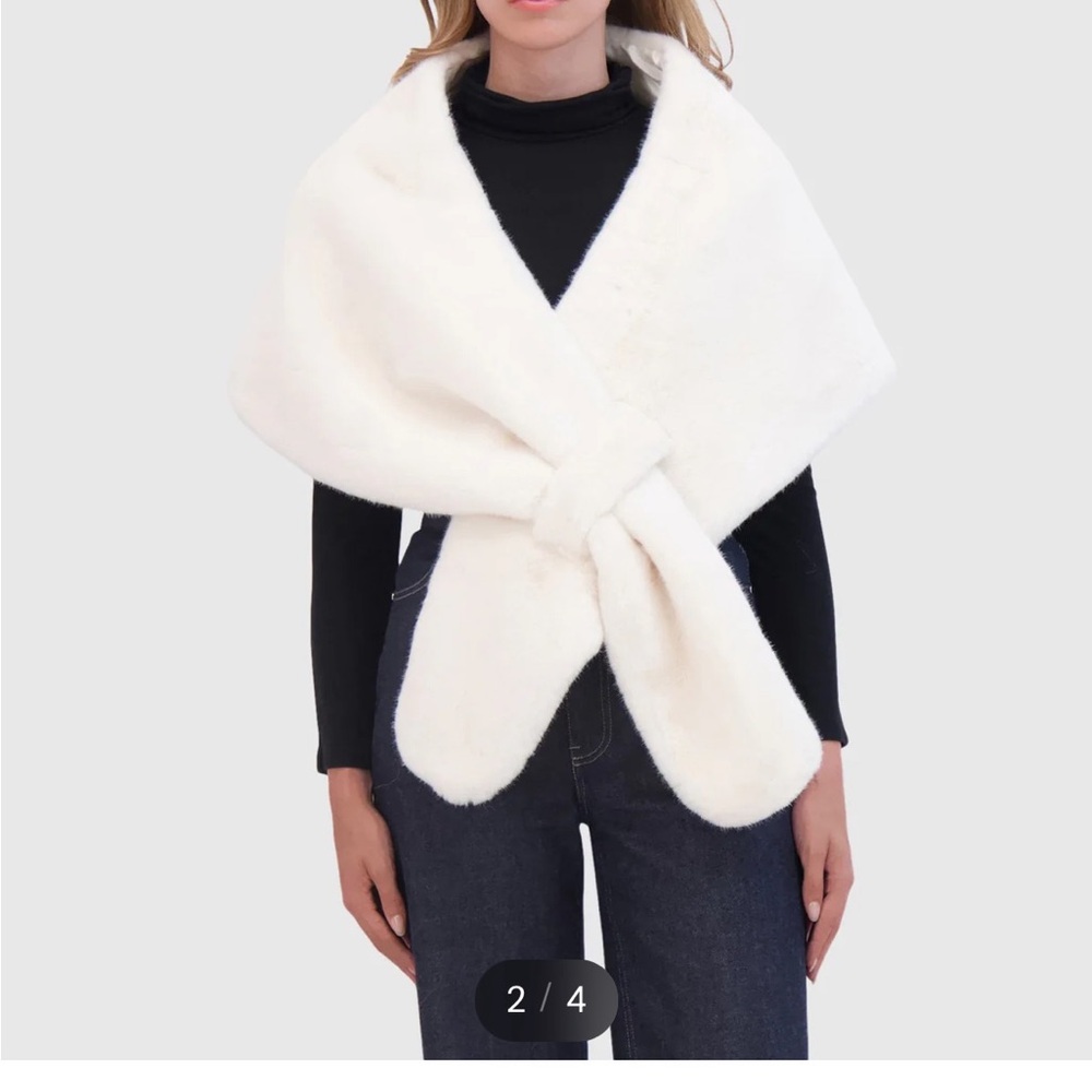 Lyla grant gorski  Faux Fur Shawl